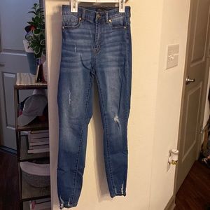 Kendall and Kylie High waisted jeans